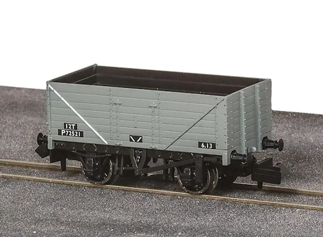 peco-nr7004b-br-7-plank-offener-wagen-n-br image 1