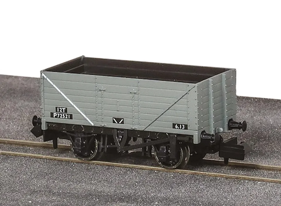 peco-nr7004b-br-7-plank-offener-wagen-n-br image 1