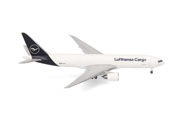 herpa-wings-lufthansa-cargo-boeing-777f-flugzeugmodell-1-500-metall image 1