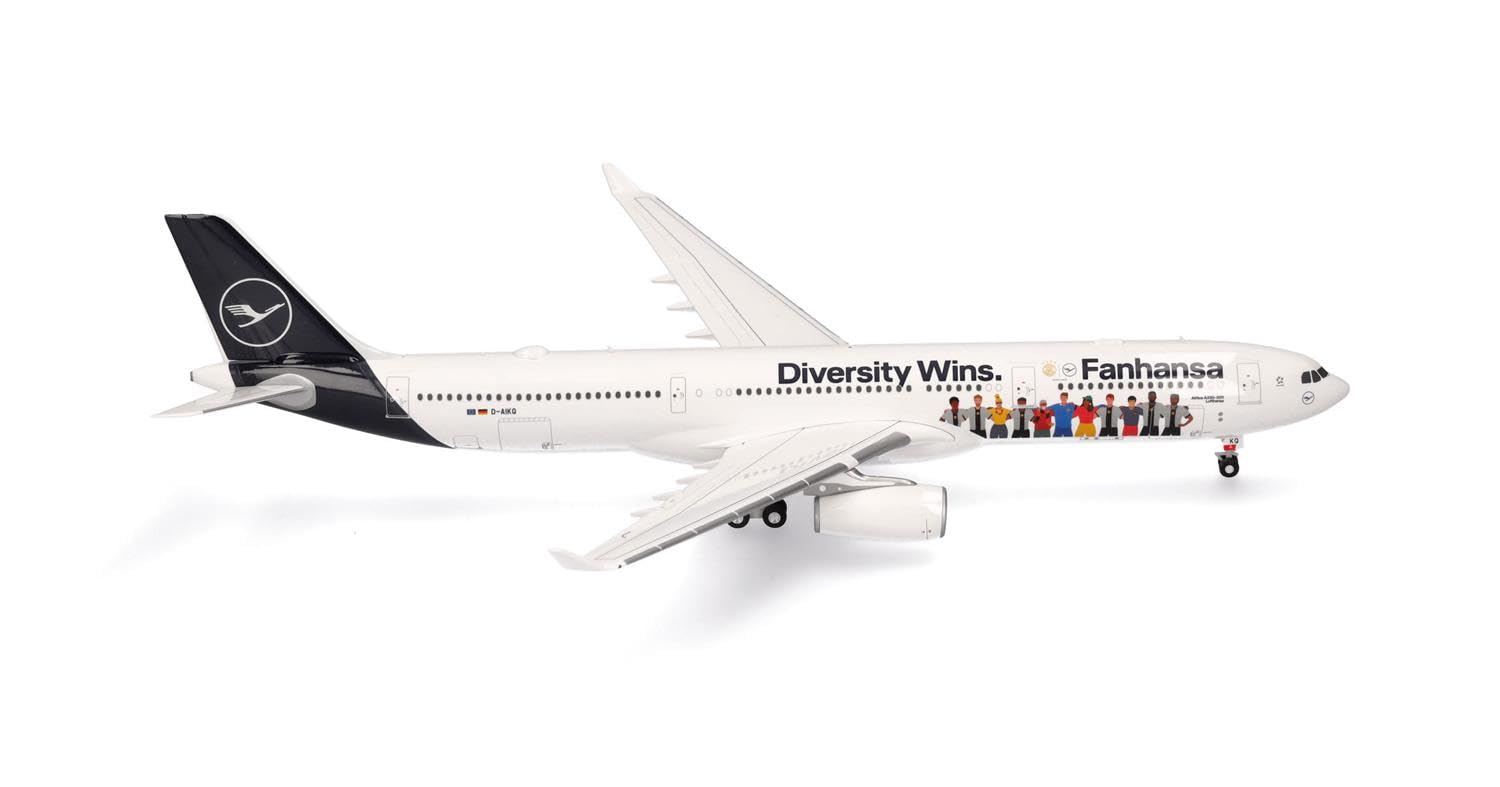 herpa-wings-lufthansa-a330-300-flugzeugmodell-1-200-fanhansa image 1