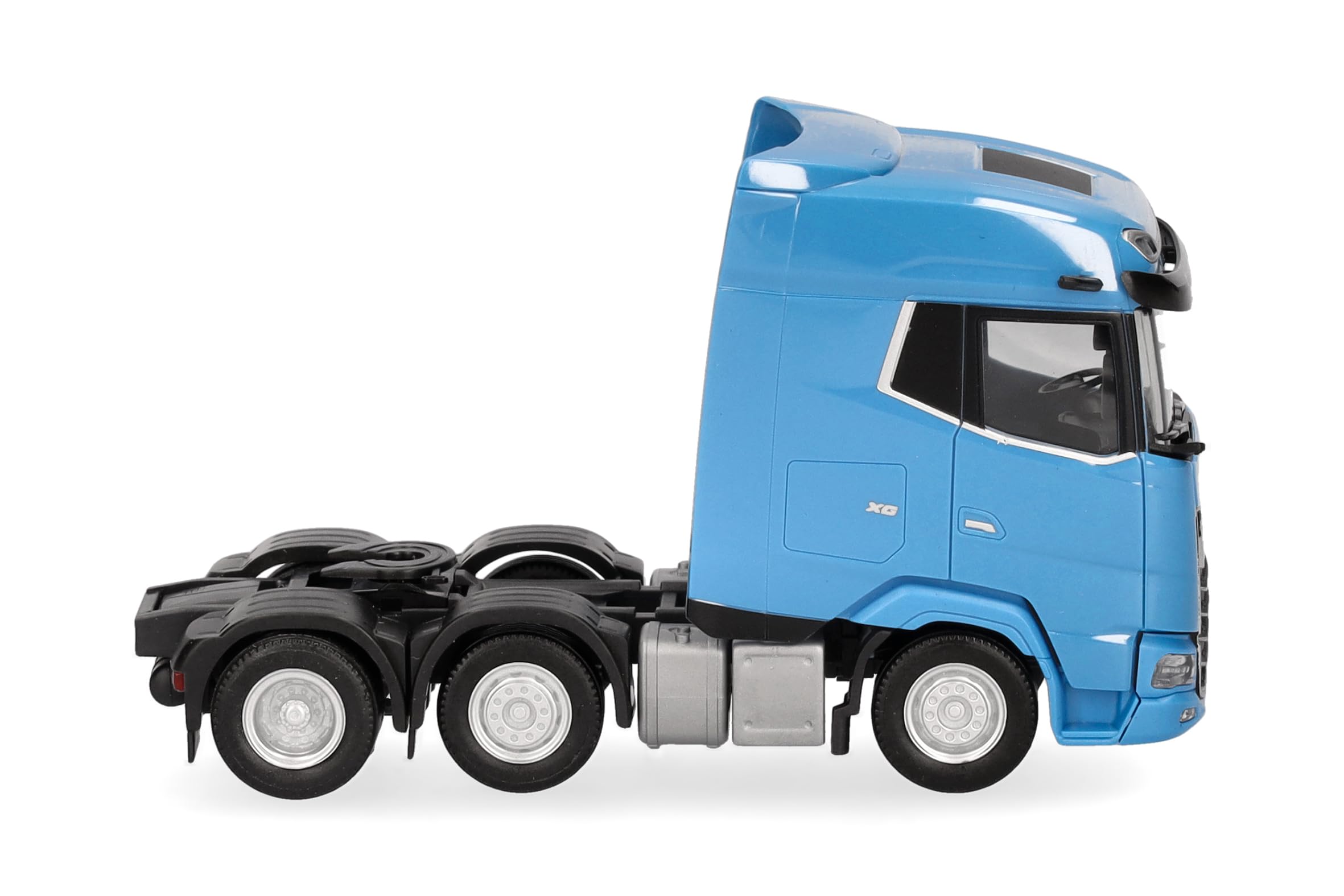 herpa-daf-xg-zugmaschine-1-87-lichtblau-6x2 image 3