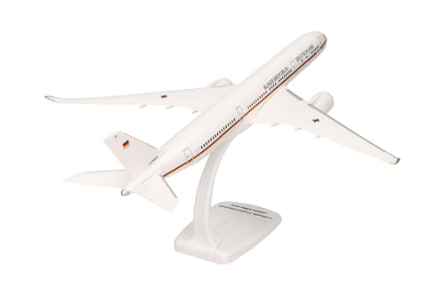 herpa-snapfit-airbus-a350-900-luftwaffe-10-01-konrad-adenauer-1-200 image 8