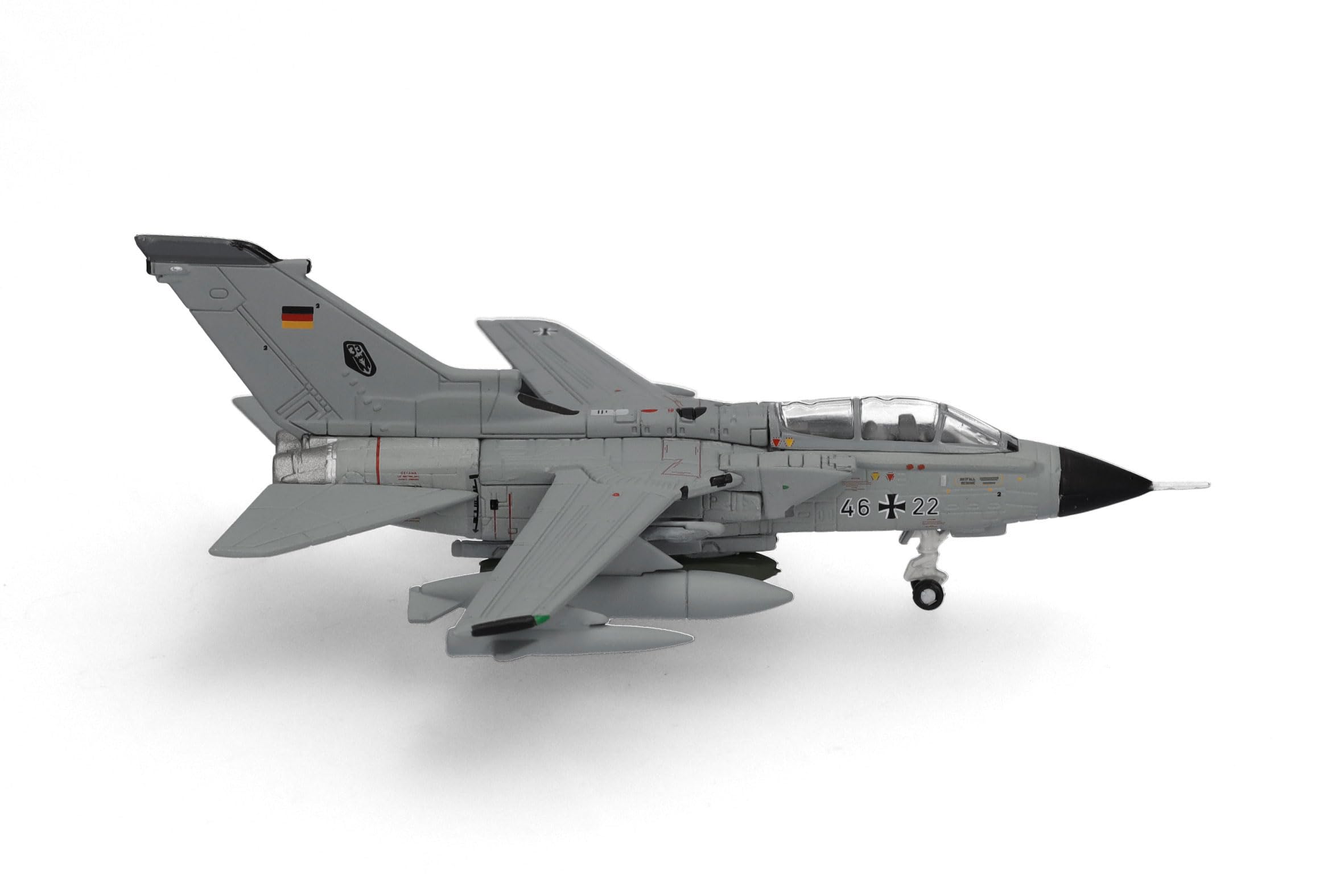 herpa-wings-luftwaffe-tornado-ids-taktlwg-33-flugzeug-1-200 image 1