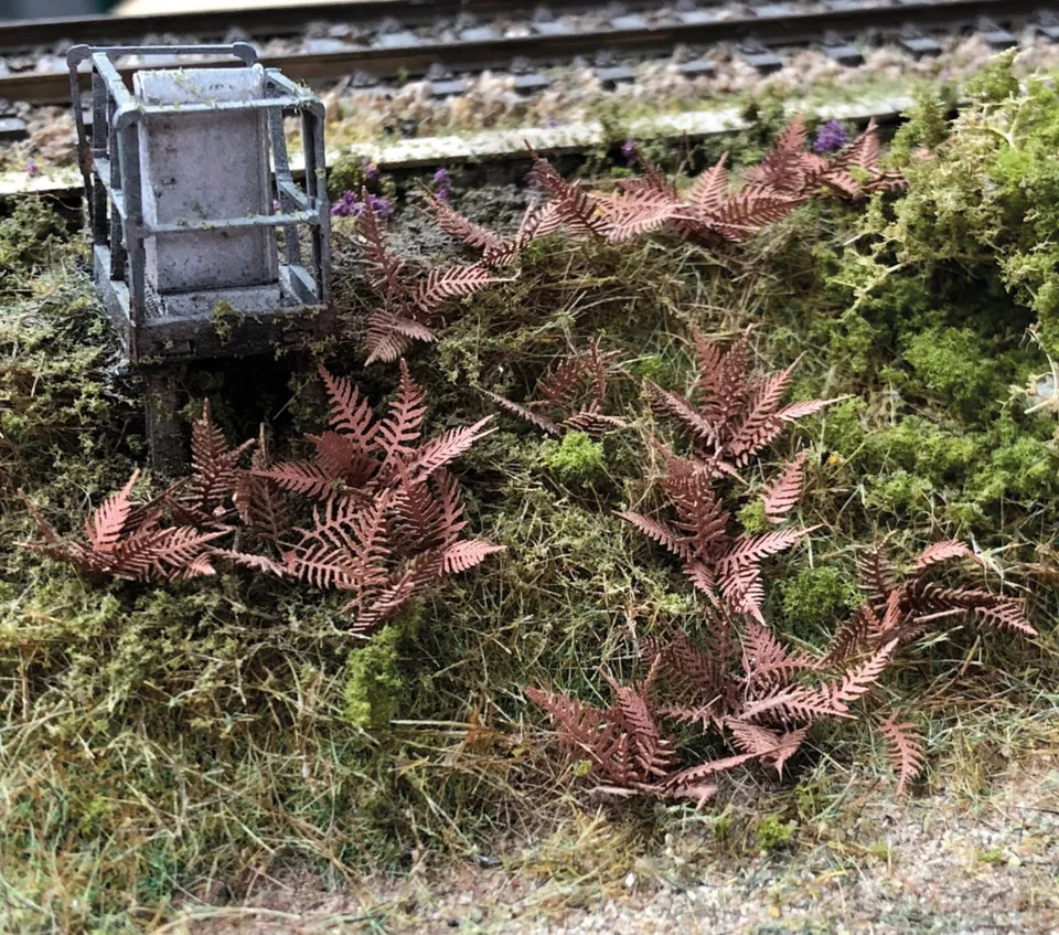 peco-scale-model-scenery-lx432-autumn-farnpflanzen-herbstbraun-32-st-ck image 1