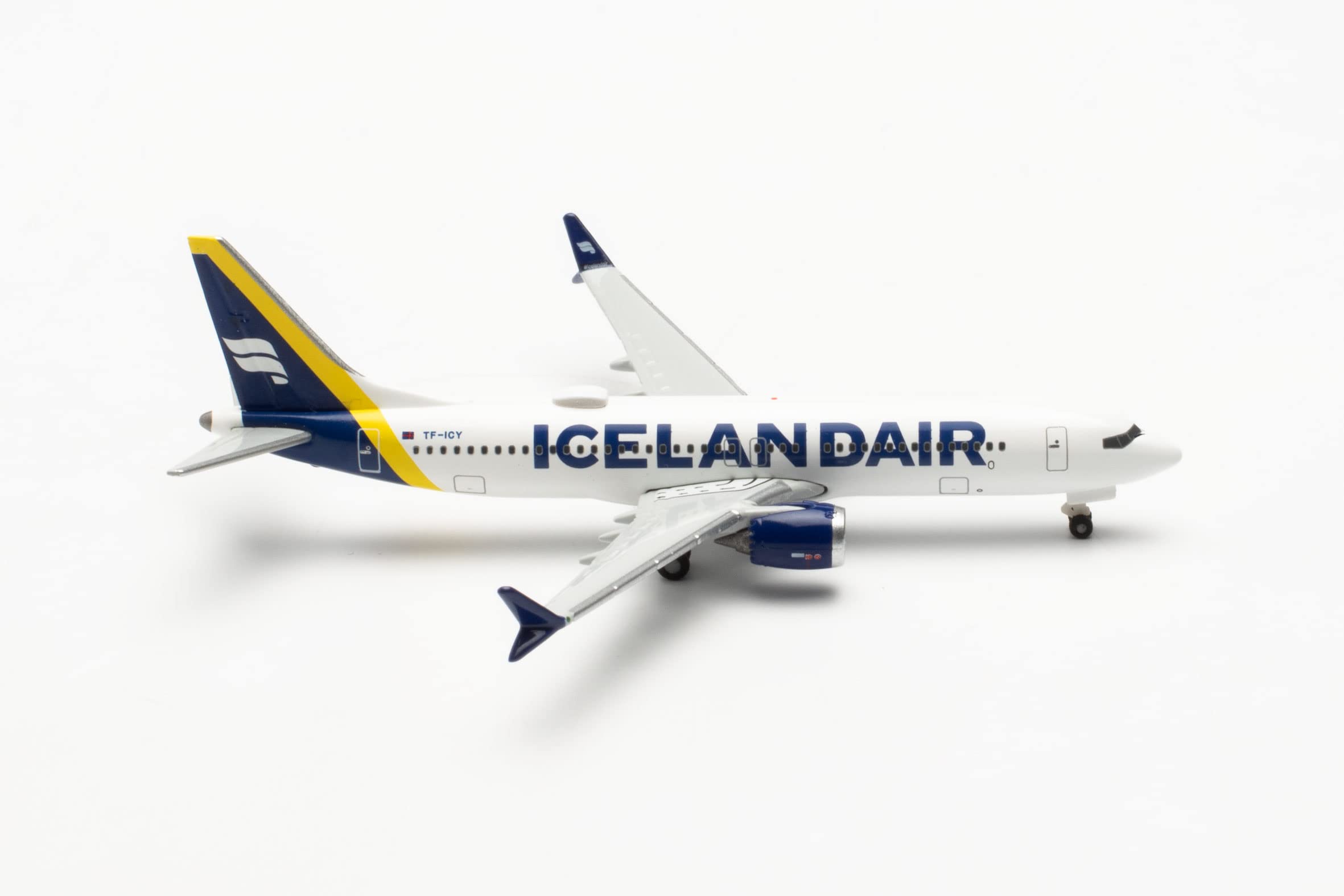 herpa-wings-boeing-737-max-8-flugzeugmodell-icelandair-1-500 image 1