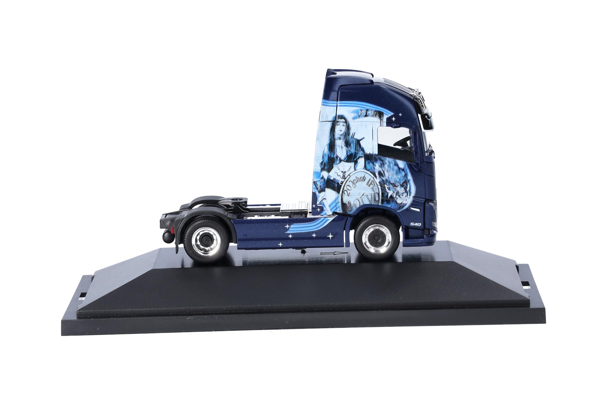 herpa-volvo-fh-gl-xl-2020-zugmaschine-ifl-nightfighter-1-87 image 3