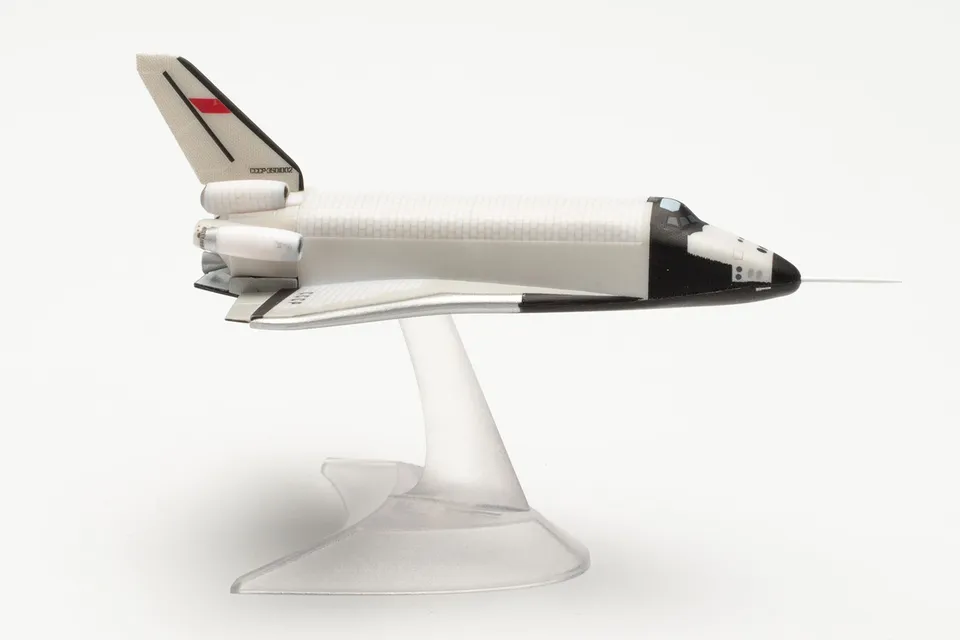 herpa-wings-spaceshuttle-buran-ok-gli-raumschiffmodell-1-400-wei image 1