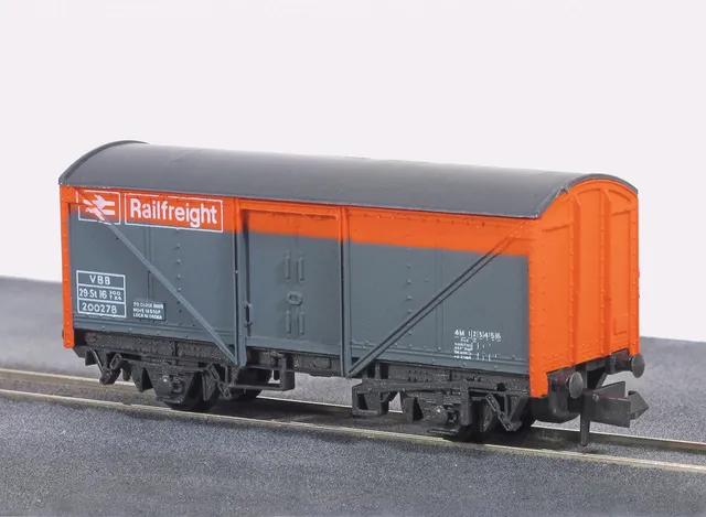peco-nr12r-van-railfreight-g-terwagen-spur-n image 1