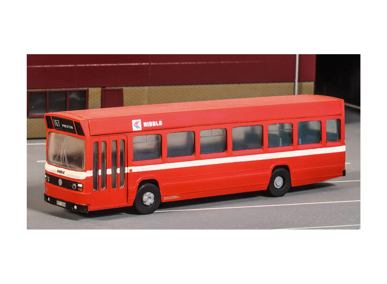 peco-modelscene-5142-vari-kit-leyland-national-bus-bausatz-rot image 1