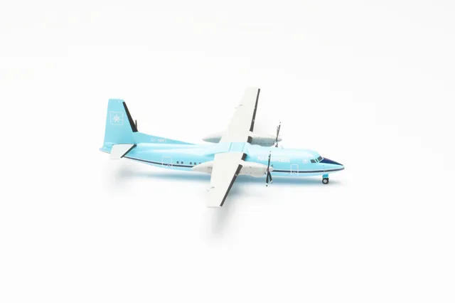 herpa-wings-maersk-air-fokker-50-modellflugzeug-oy-mmt-1-200 image 1