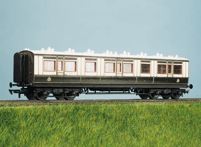 peco-parkside-pc730-oo-ho-personenwagen-bausatz-lms-3-klasse image 1