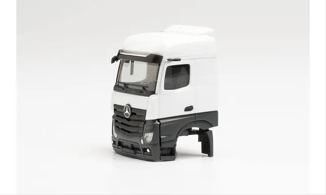herpa-cars-trucks-mercedes-actros-bigspace-fahrerhaus-o-wlb image 1