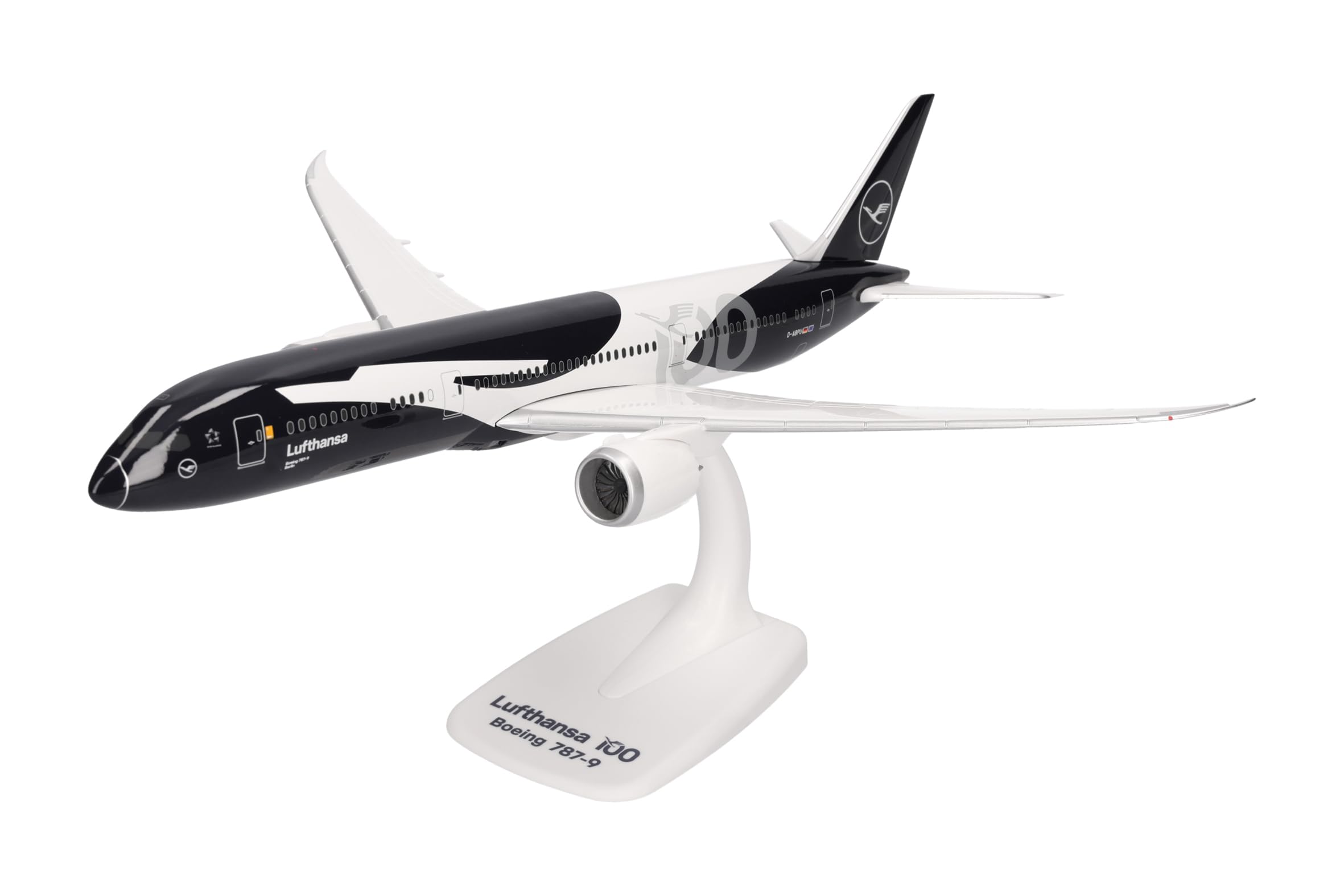 herpa-snapfit-lufthansa-boeing-787-9-dreamliner-1-200 image 1