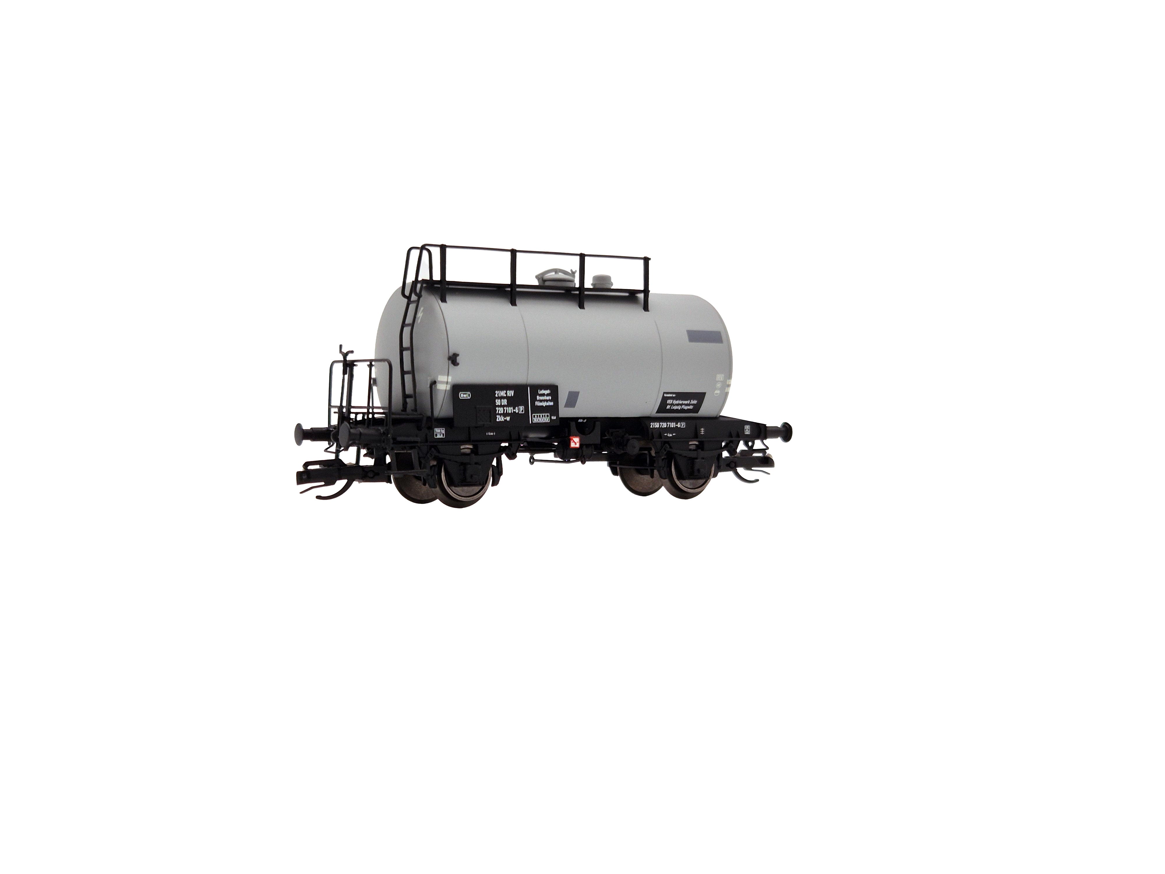 saxonia-120117-deutz-kesselwagen-tt-grau-dr-ep-iv-flicken image 1