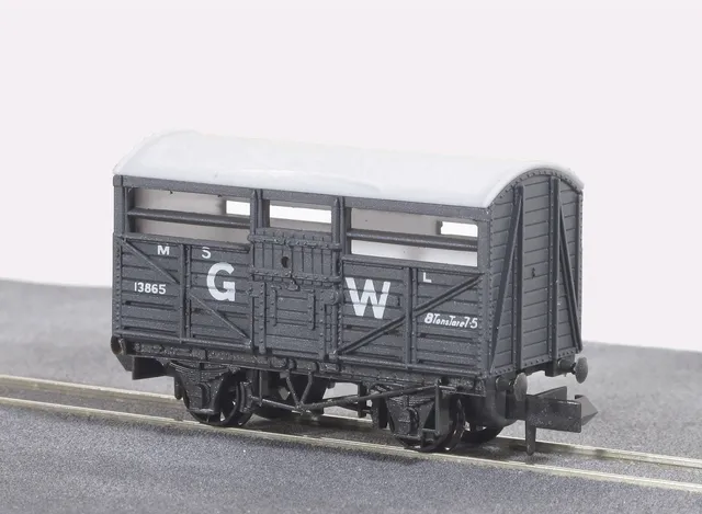 peco-nr45w-n-viehwagen-gw-g-terwagen-fertigmodell image 1