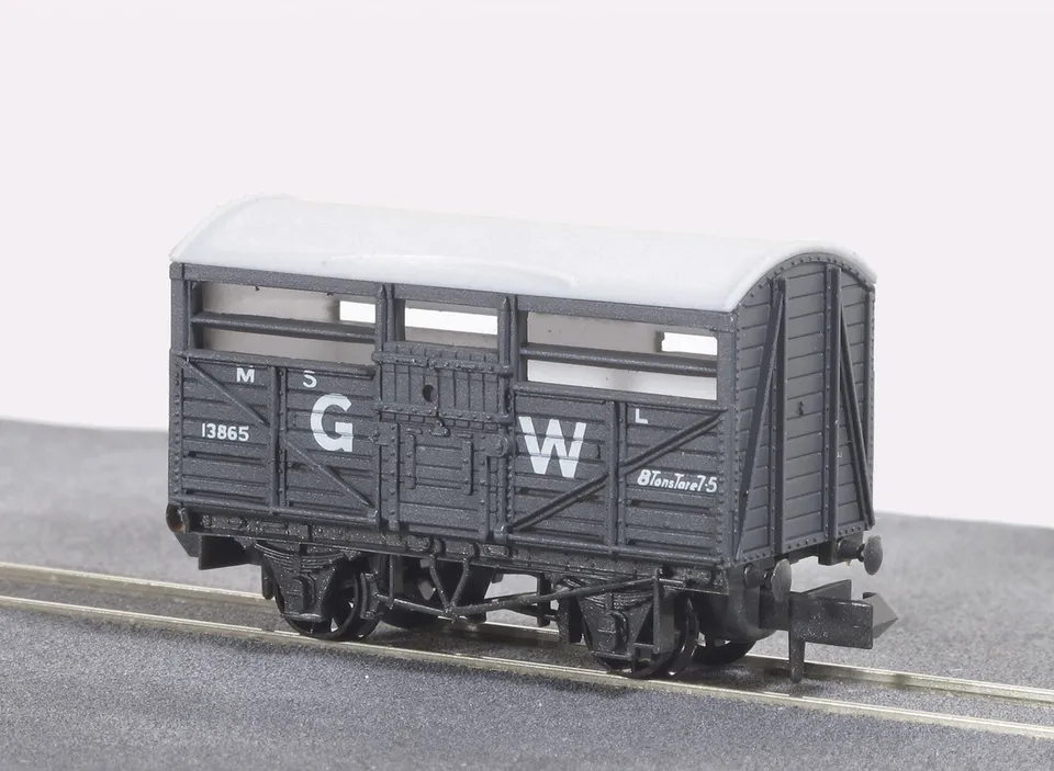peco-nr45w-n-viehwagen-gw-g-terwagen-fertigmodell image 1