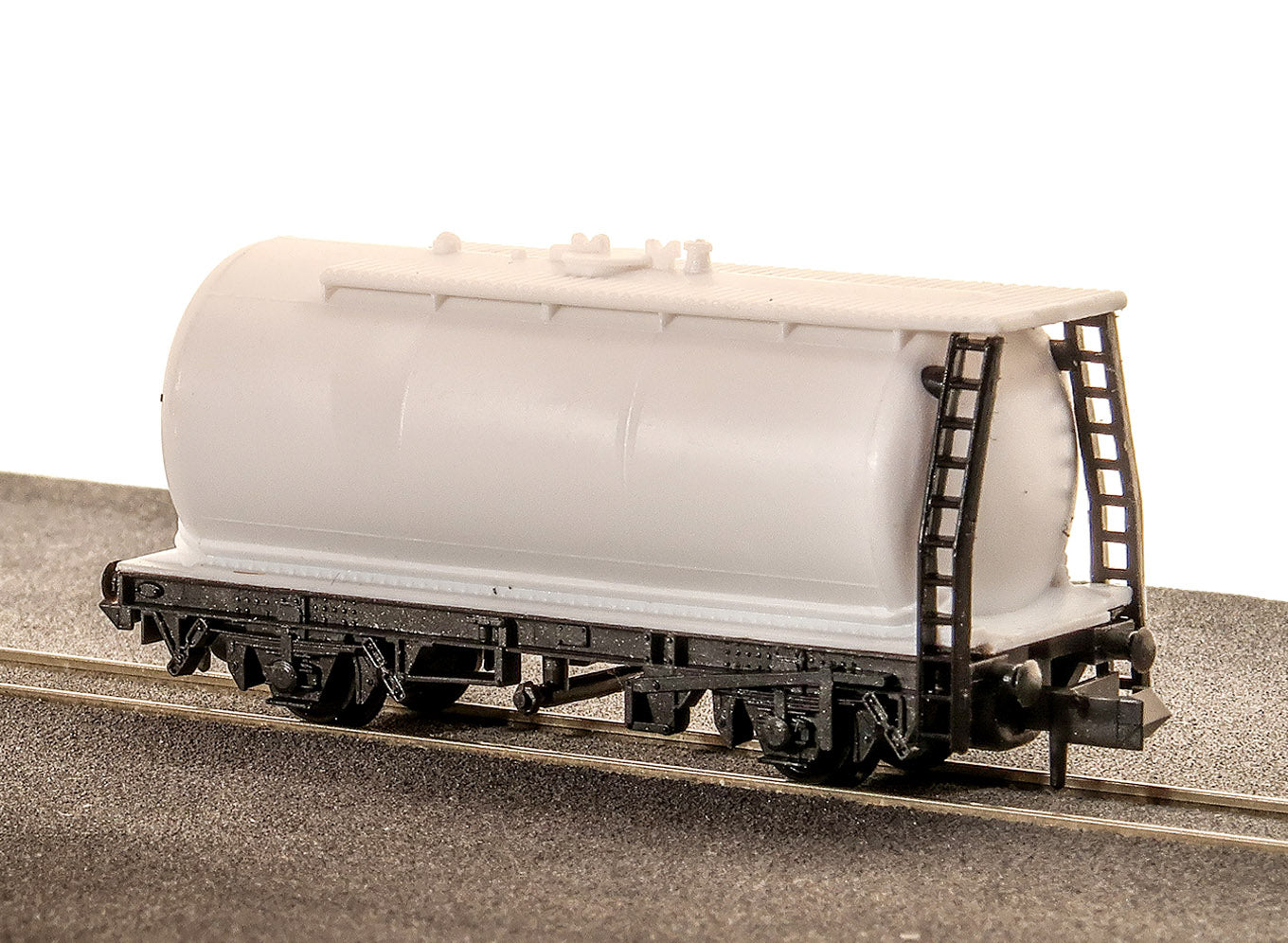 peco-knr50-tank-wagon-kesselwagen-spur-n-bausatz image 1