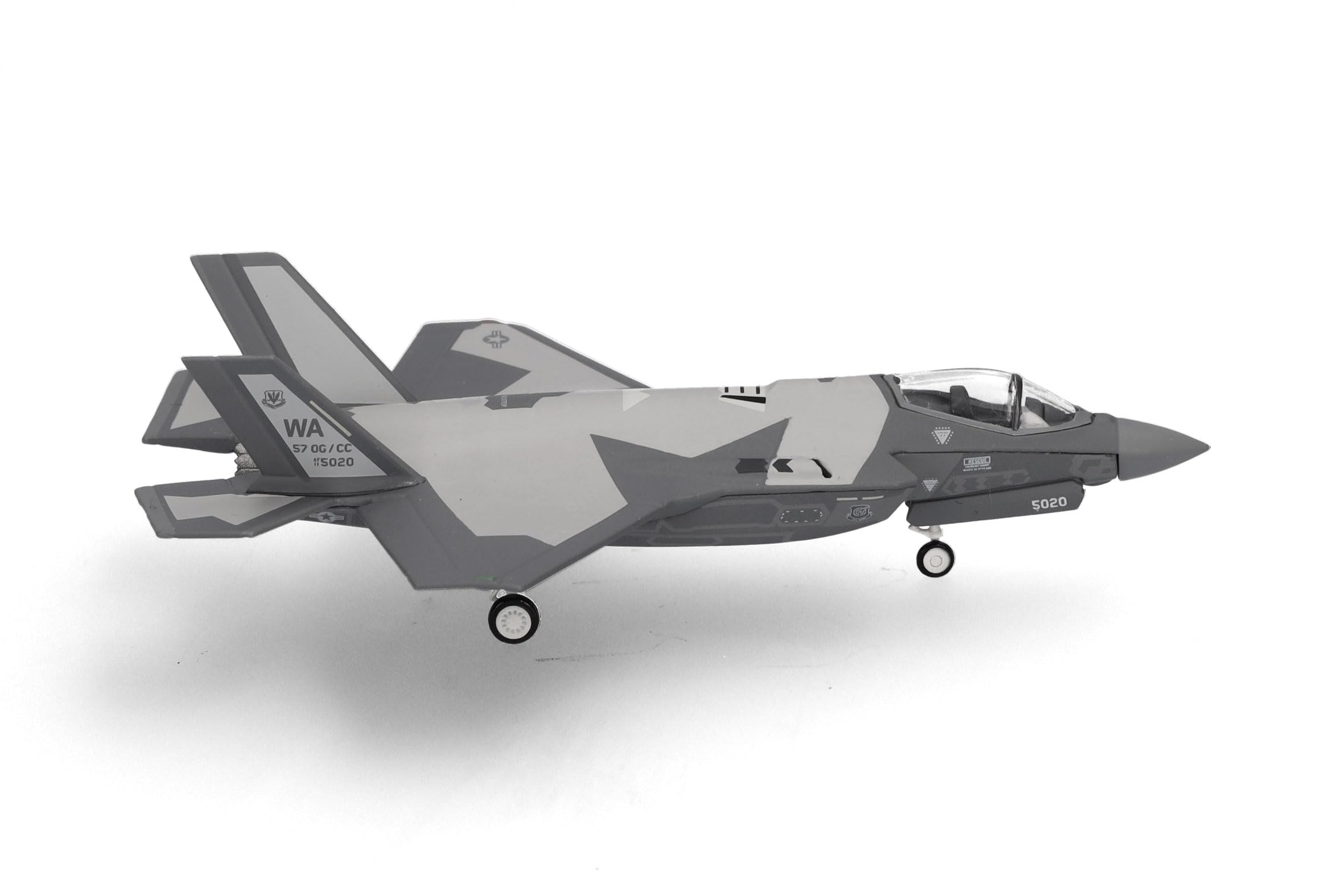 herpa-wings-f-35a-lightning-ii-u-s-air-force-1-200-metall image 1