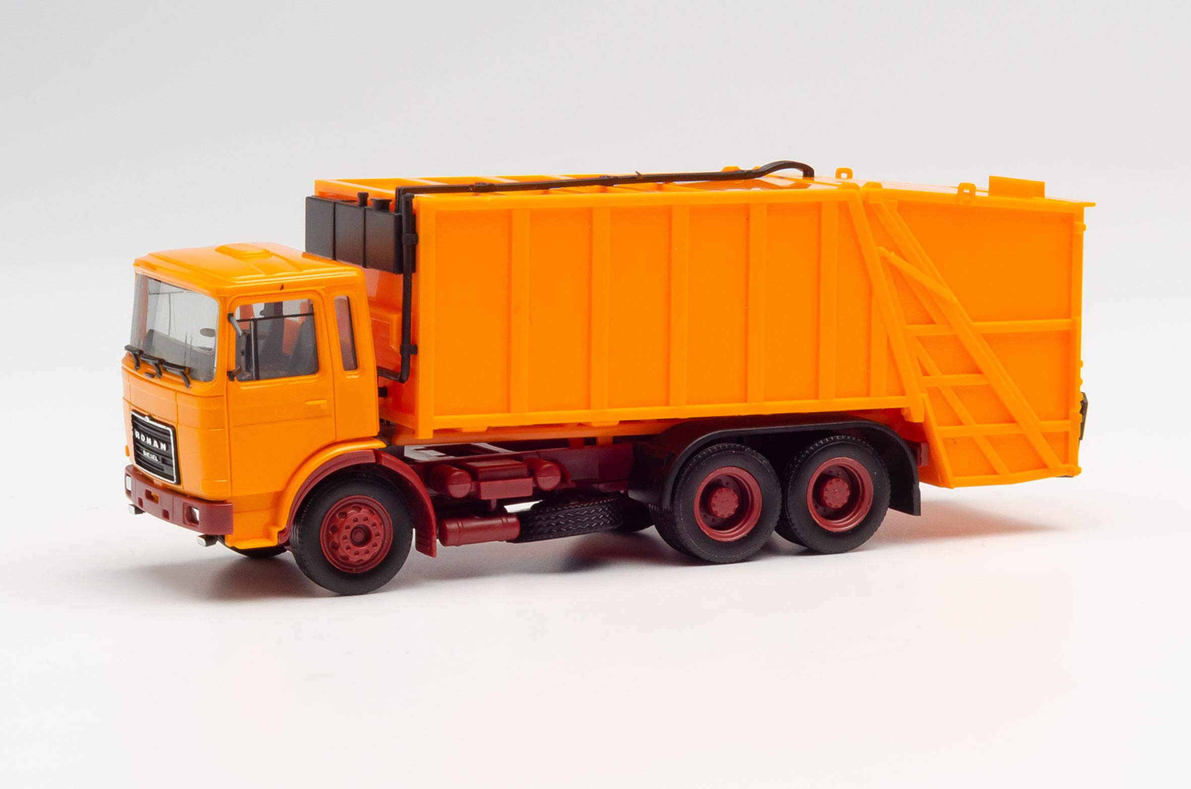 herpa-minikit-013833-roman-diesel-m-llwag-orange image 3
