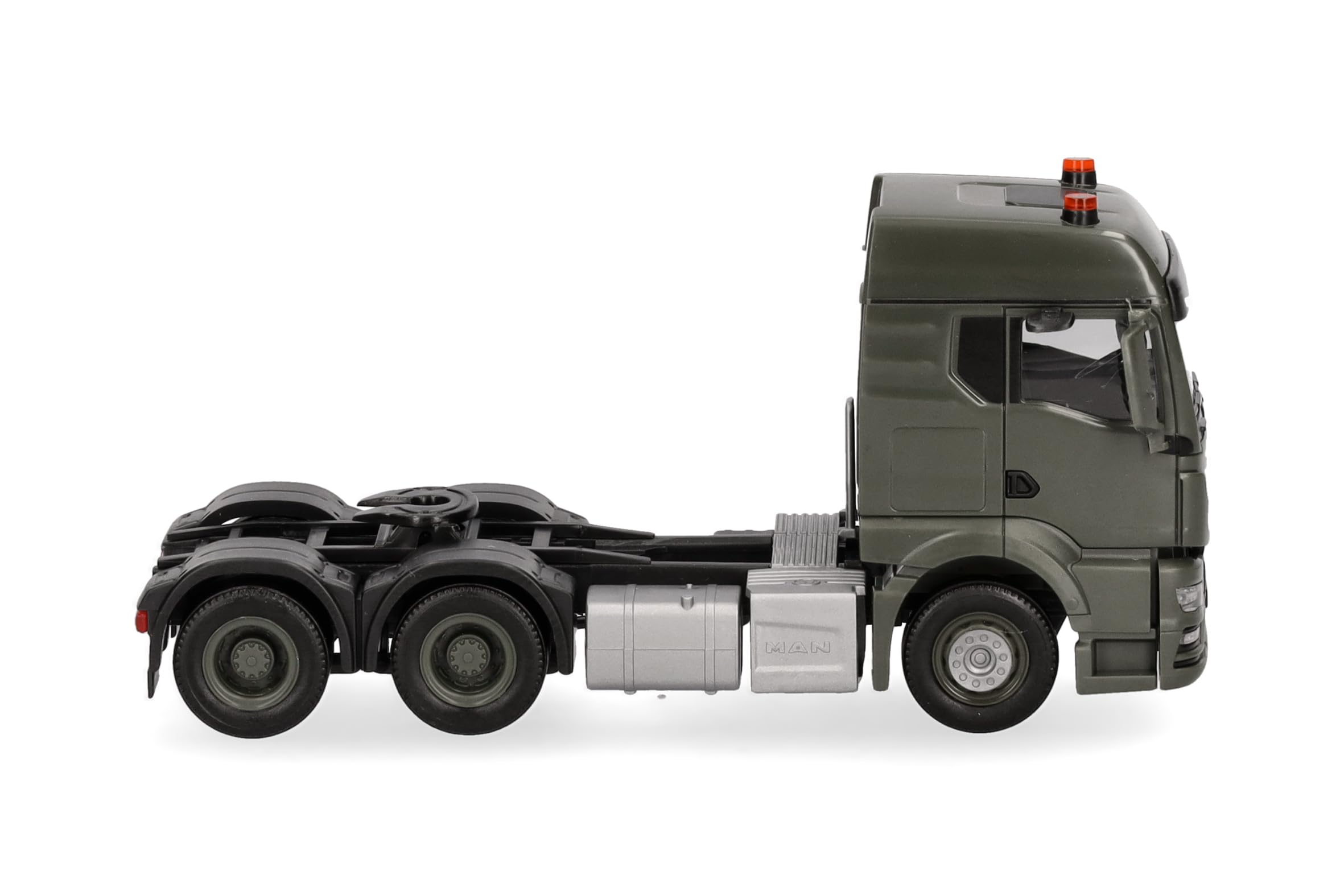 herpa-man-tgs-tm-zugmaschine-6x4-lkw-modell-1-87-h0 image 3