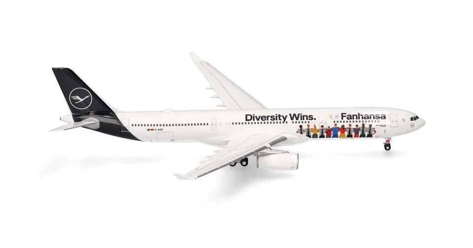 herpa-wings-lufthansa-a330-300-flugzeugmodell-1-200-fanhansa image 1