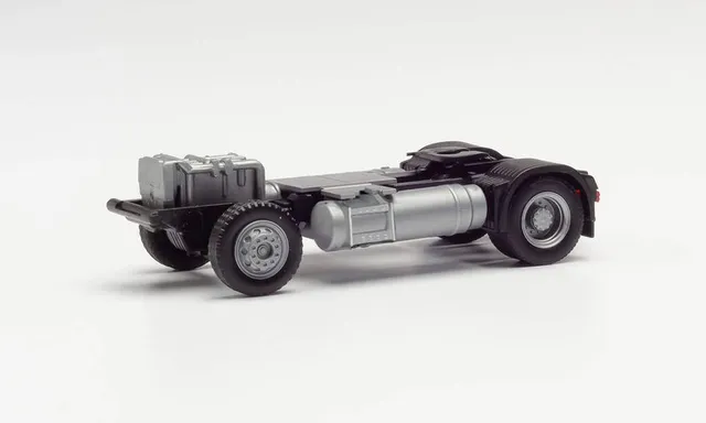 herpa-cars-trucks-volvo-fh-4x2-fahrgestell-lng-tank-2-st-ck-1-87 image 1