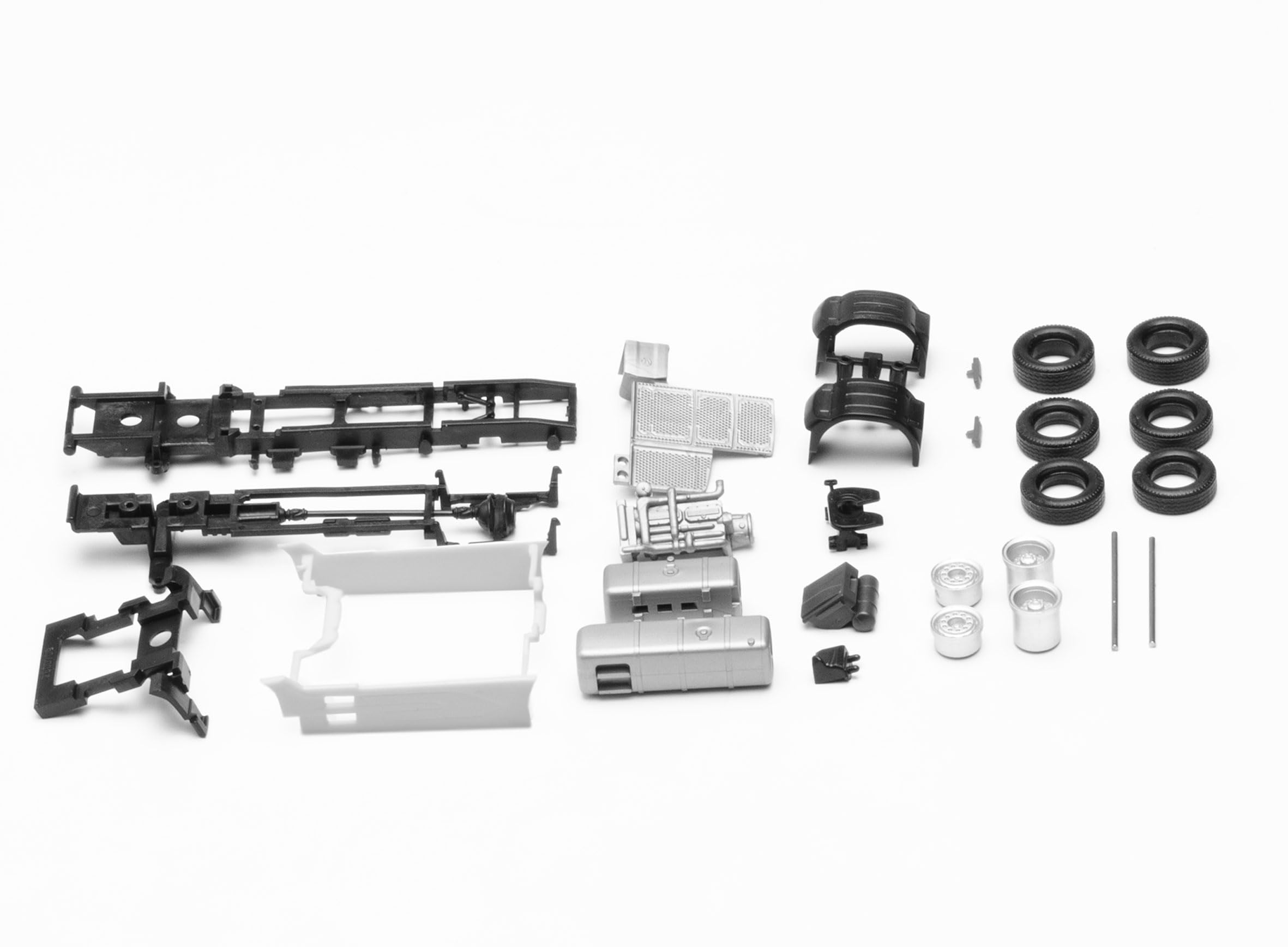 herpa-daf-xg-fahrgestell-bausatz-085670-1-87-2-achsig image 3