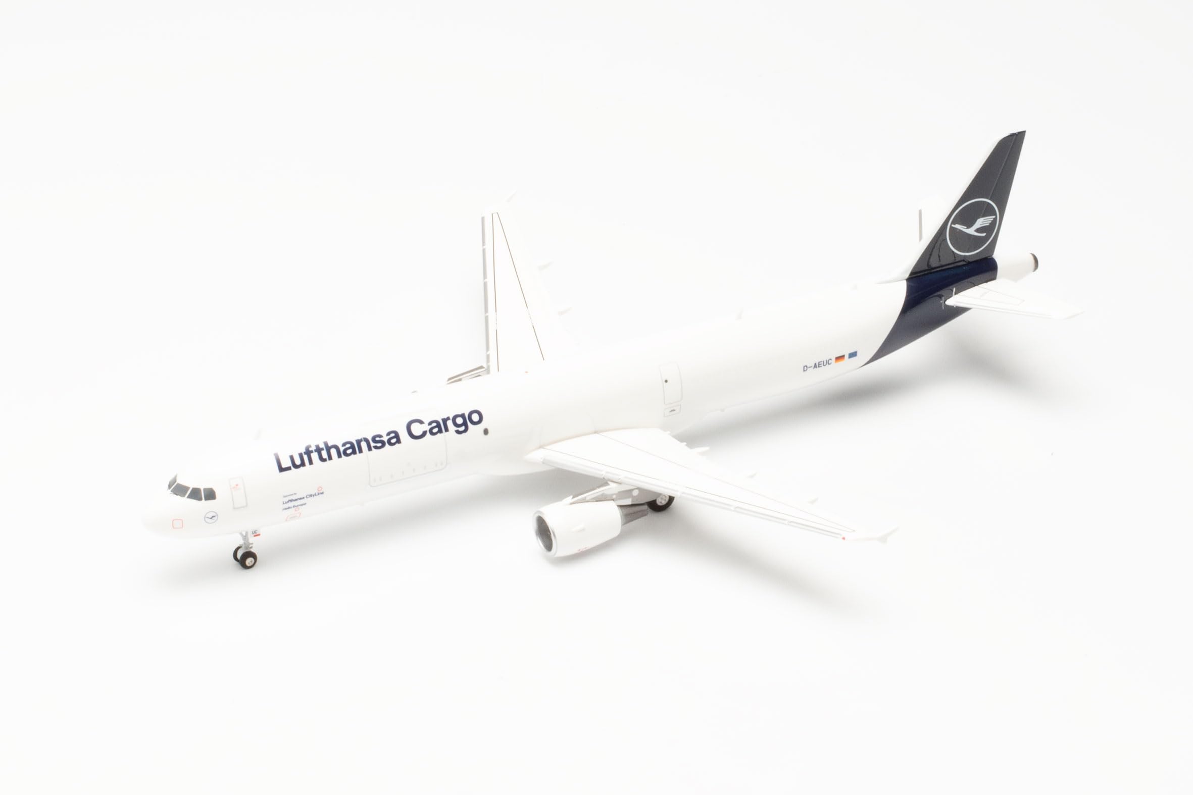 herpa-wings-lufthansa-cargo-a321p2f-d-aeuc-modellflugzeug-1-200 image 4