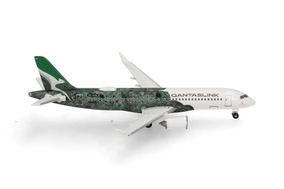 herpa-wings-qantaslink-a220-300-flying-art-flugzeug-1-500-gr-n image 1