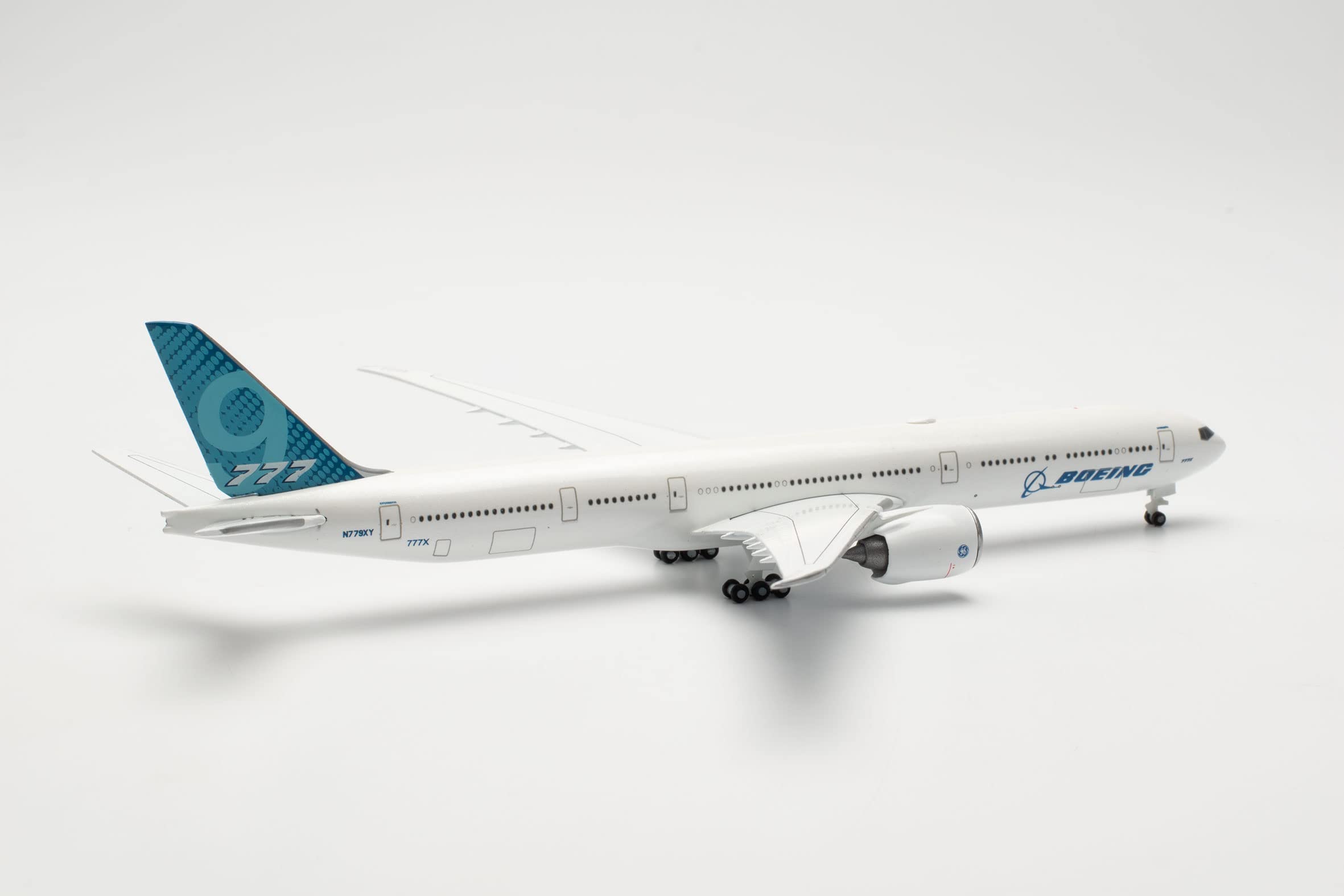 herpa-wings-boeing-777-9-n779xy-flugzeugmodell-1-500-metall image 3