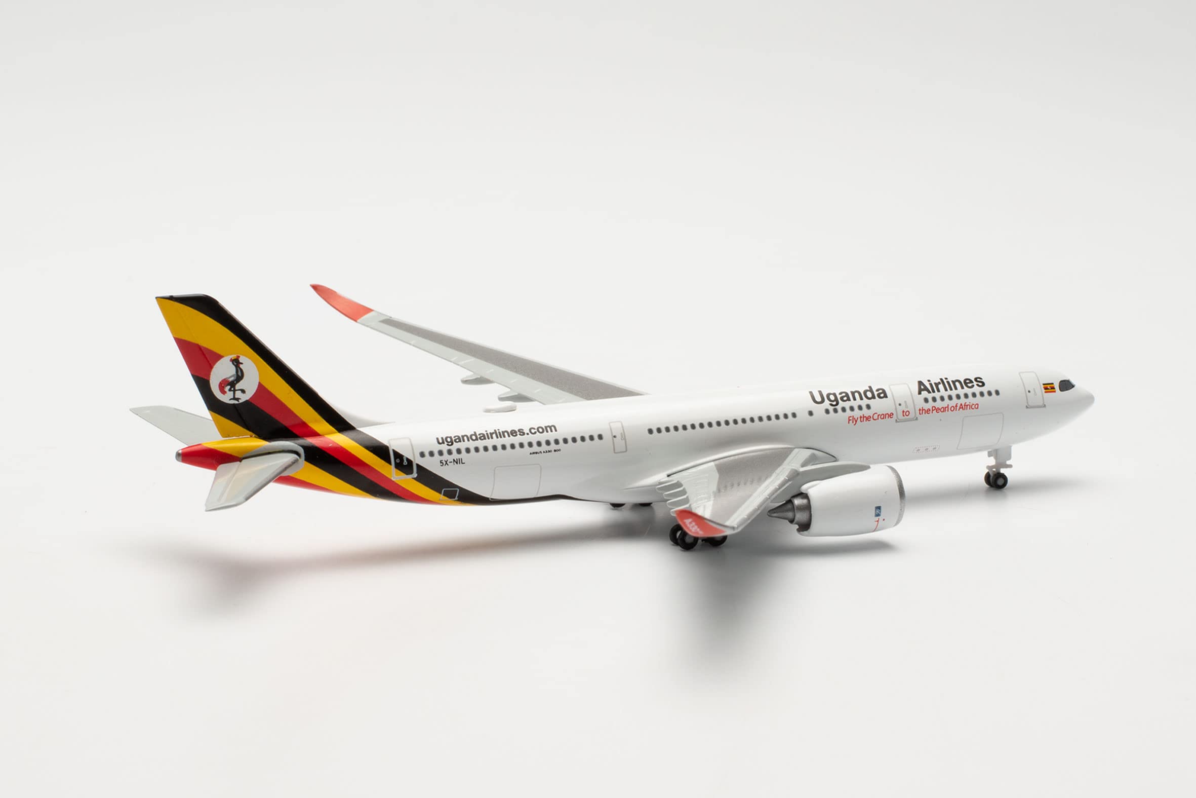 herpa-wings-airbus-a330-800neo-flugzeugmodell-uganda-airlines-5x-nil image 3