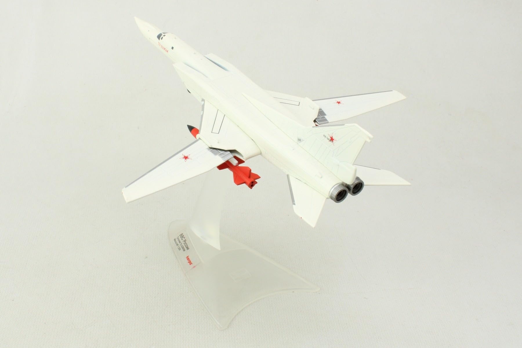 herpa-wings-tupolev-tu-22m3m-backfire-flugzeugmodell-1-200-metall image 6