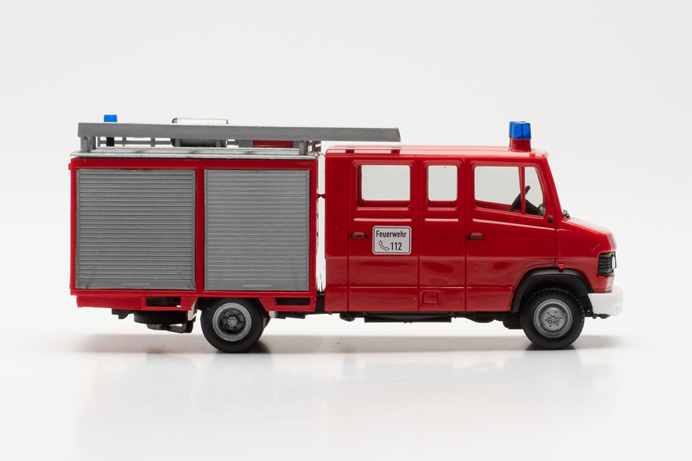 herpa-basic-mercedes-t2-lf-8-6-feuerwehr-modellauto-1-87 image 4