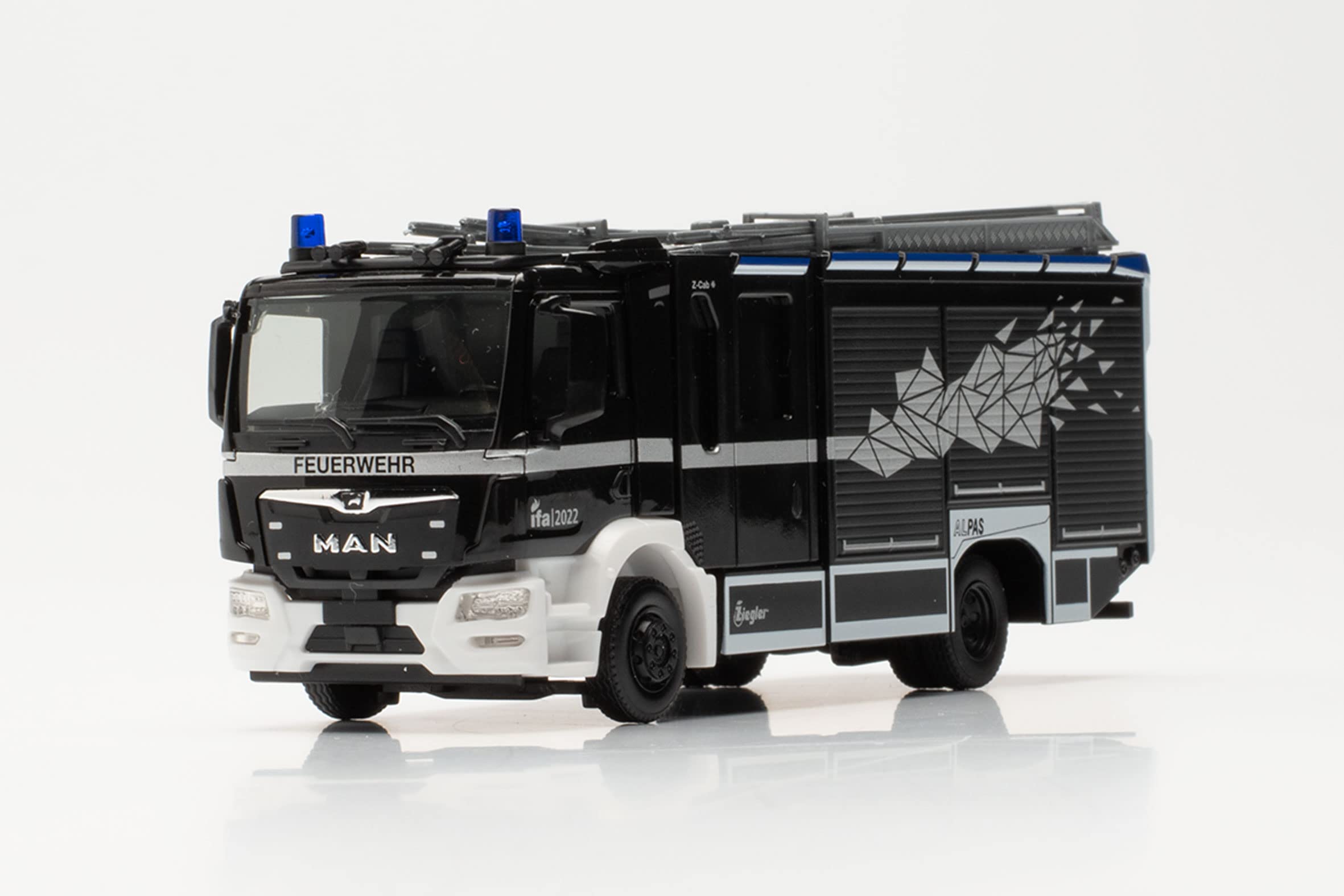 herpa-man-tgm-ziegler-z-cab-lkw-modell-feuerwehr-1-87 image 4