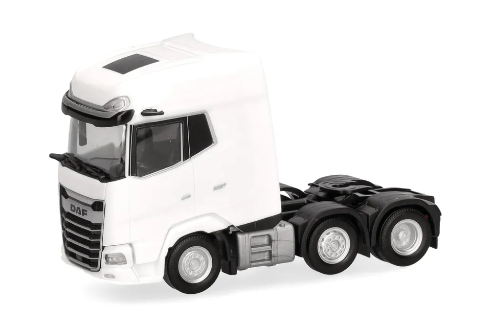 herpa-daf-xg-zugmaschine-modell-lkw-1-87-wei-3-achs image 1