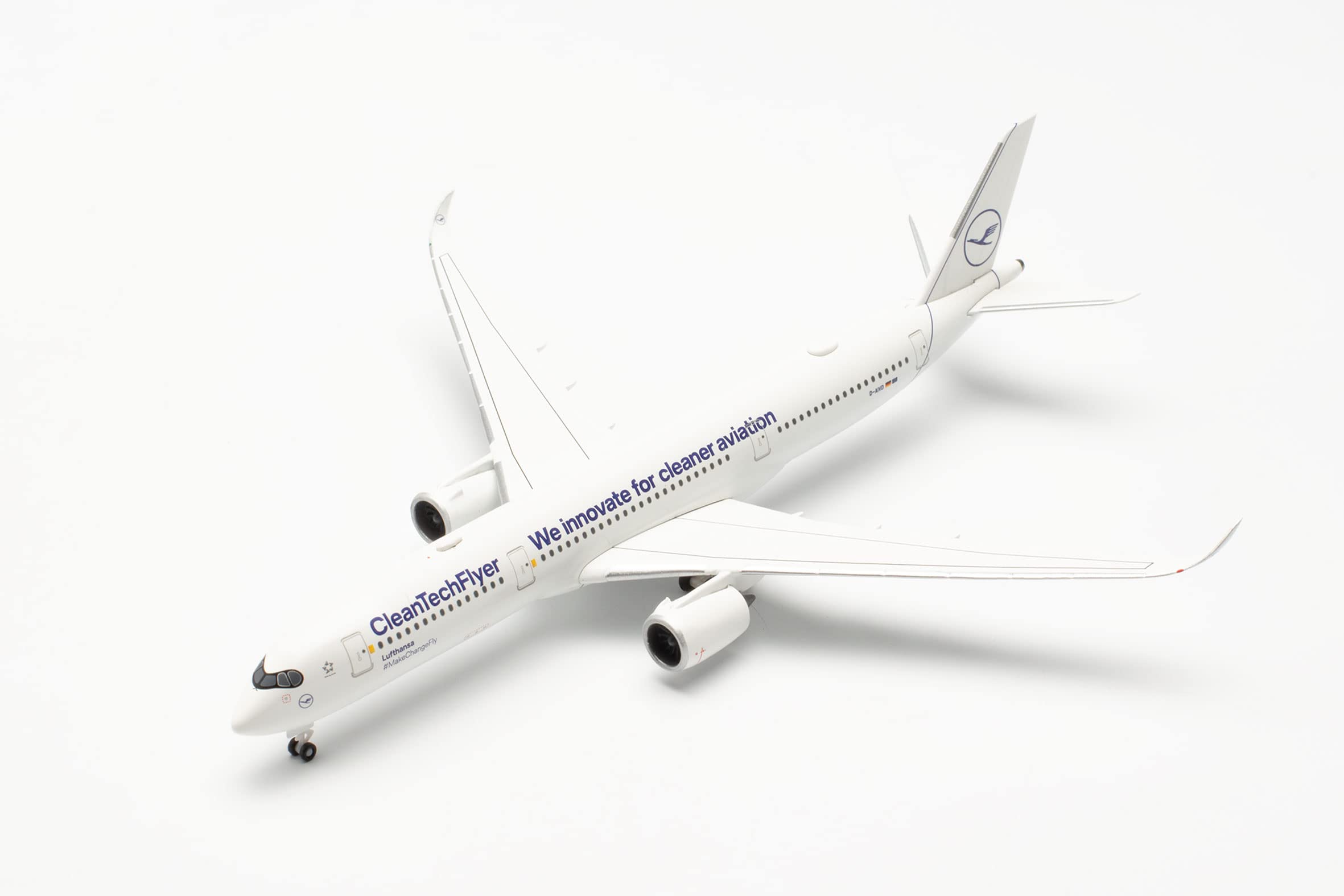 herpa-wings-airbus-a350-900-lufthansa-flugzeugmodell-1-500-metall image 4