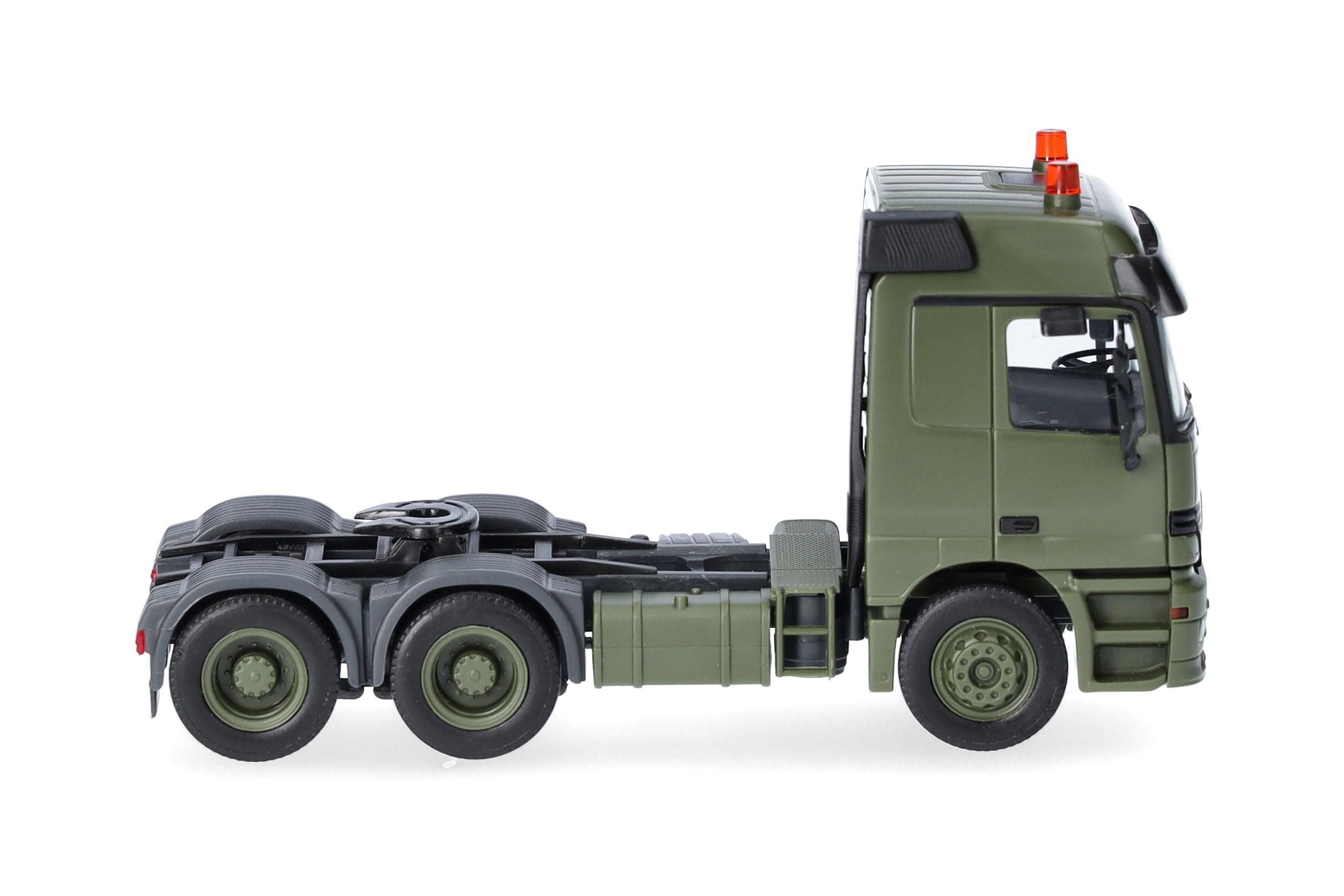 herpa-minitanks-actros-mp1-zugmaschine-1-87-olivgr-n-military image 3
