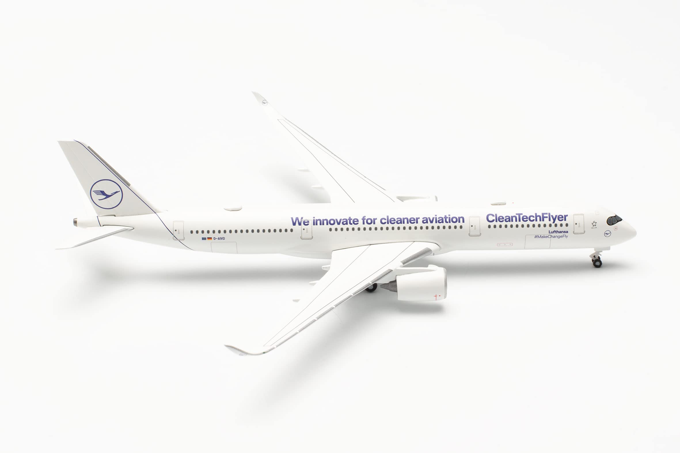 herpa-wings-airbus-a350-900-lufthansa-flugzeugmodell-1-500-metall image 1