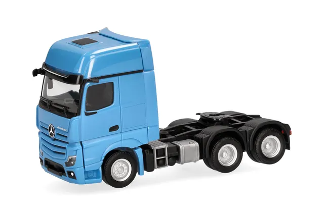 herpa-mercedes-actros-l-gigaspace-lkw-1-87-lichtblau image 1