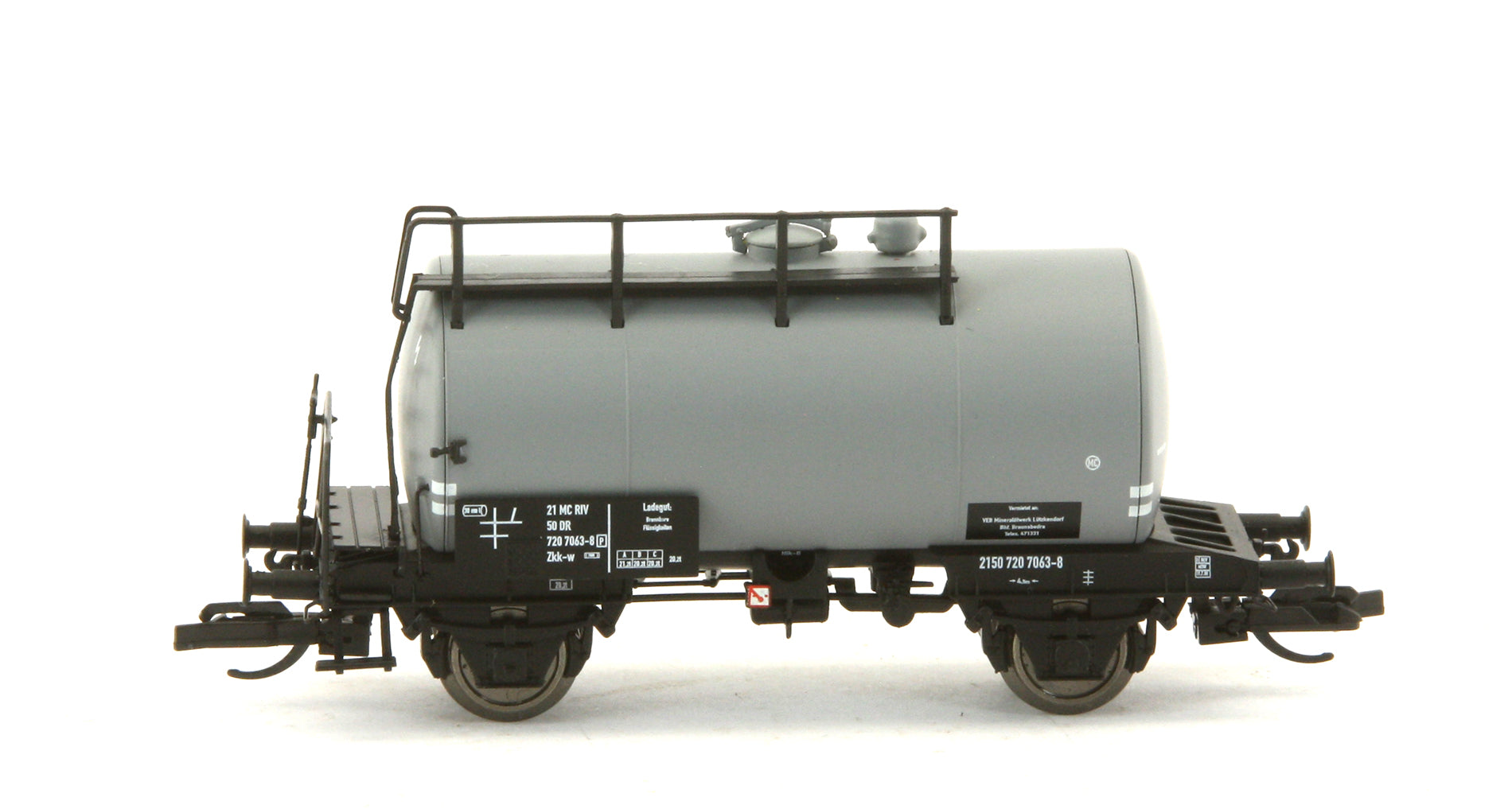 saxonia-g-terwagen-120067-deutz-kesselwagen-tt-3er-set-grau image 3