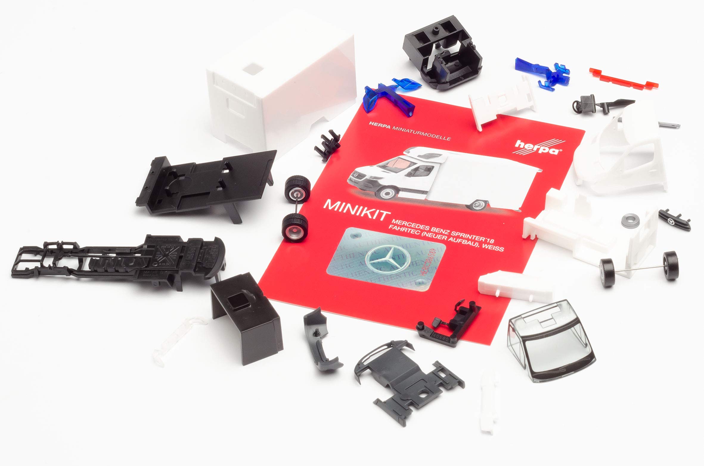 herpa-minikit-mercedes-sprinter-18-fahrtec-rtw-bausatz-wei-1-87 image 2