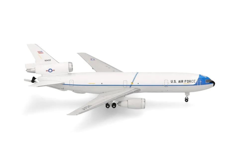 herpa-wings-kc-10-usaf-extender-flugzeugmodell-1-500-metall image 1