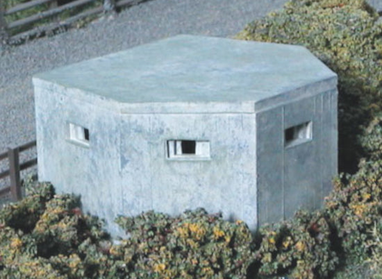 wills-ss74-pillbox-bunker-oo-ho-bausatz-vormontiert-farbig image 1