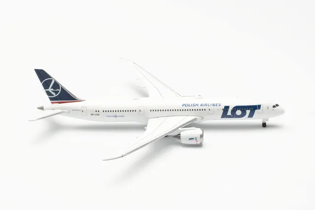 herpa-wings-boeing-787-9-flugzeugmodell-1-500-lot image 1