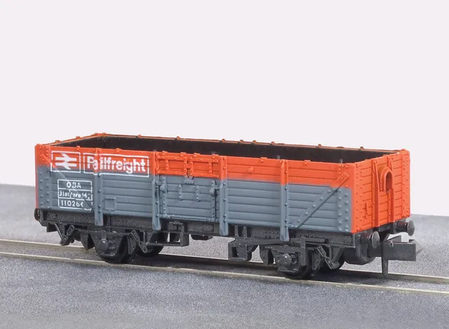 peco-nr11r-offener-g-terwagen-railfreight-spur-n-rot-grau image 1