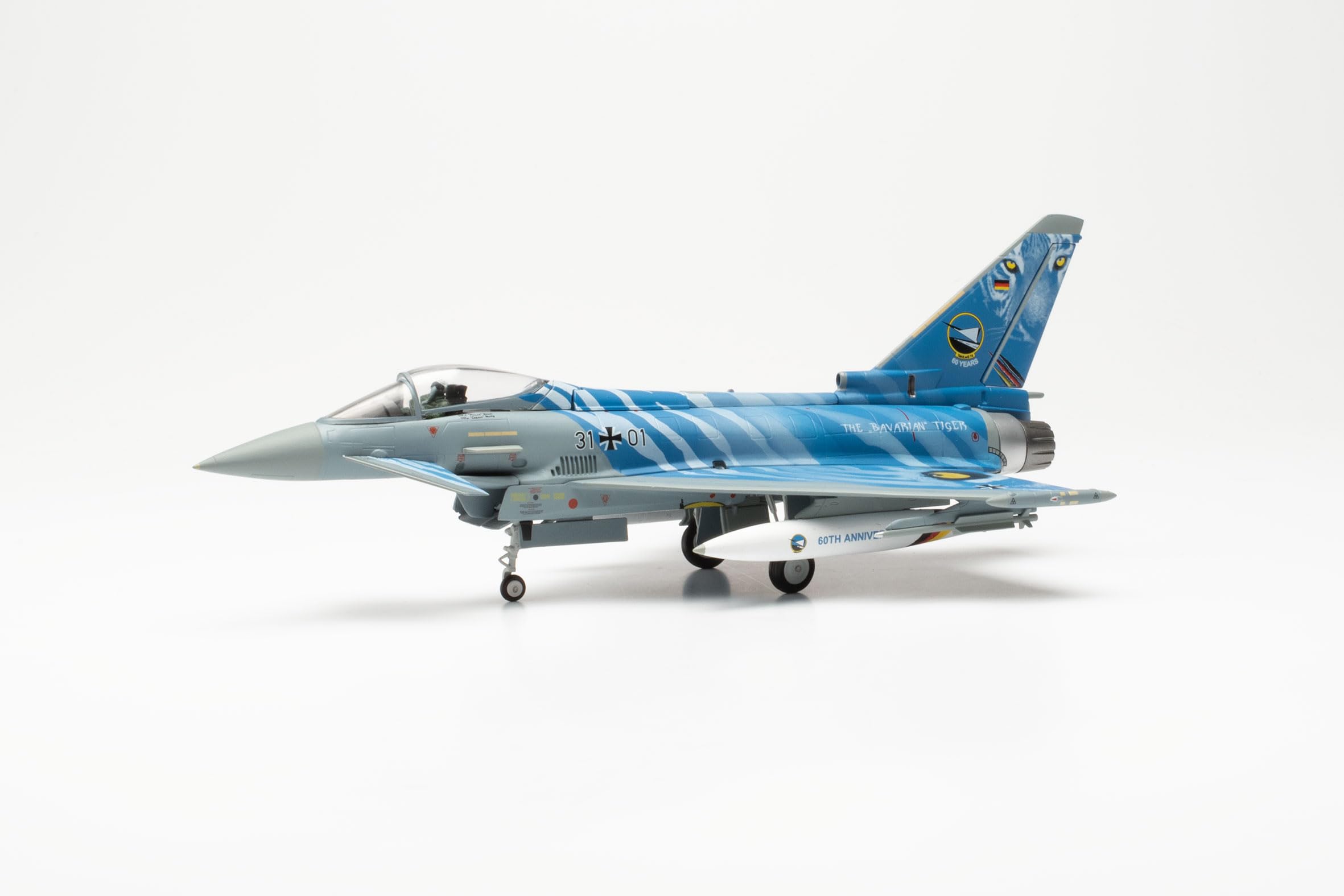 herpa-wings-eurofighter-bavarian-tigers-1-72-metall-31-01 image 3
