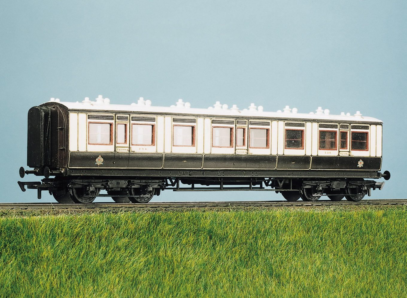 peco-parkside-pc730-oo-ho-personenwagen-bausatz-lms-3-klasse image 1