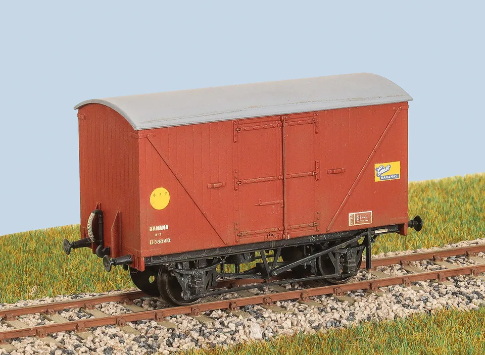 peco-parkside-pc541-br-banana-van-g-terwagen-bausatz-oo image 1
