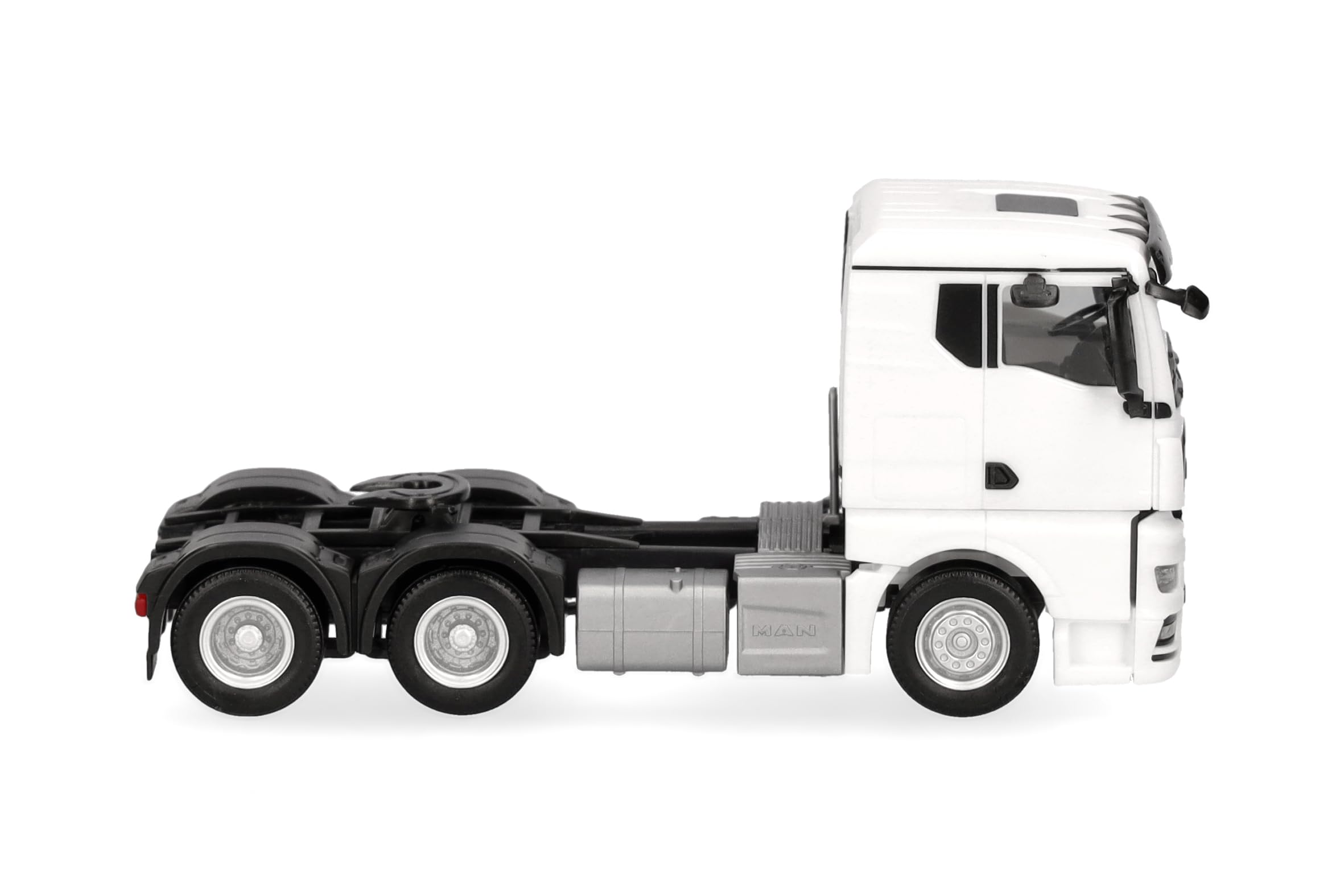 herpa-man-tgx-gn-zugmaschine-3achs-wei-1-87 image 3