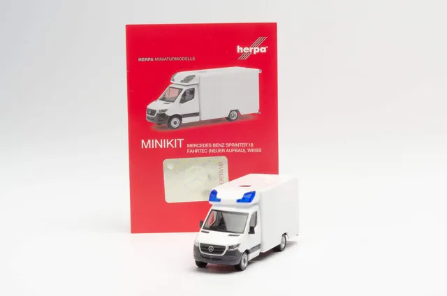 herpa-minikit-mercedes-sprinter-18-fahrtec-rtw-bausatz-wei-1-87 image 1